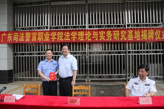 点击在新窗口打开大图